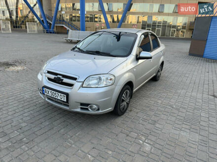 Серый Шевроле Авео, объемом двигателя 1.6 л и пробегом 112 тыс. км за 4800 $, фото 1 на Automoto.ua