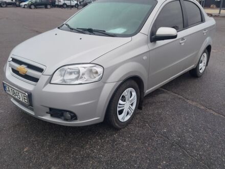 Серый Шевроле Авео, объемом двигателя 1.6 л и пробегом 160 тыс. км за 3950 $, фото 1 на Automoto.ua