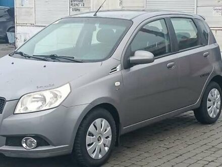 Серый Шевроле Авео, объемом двигателя 1.2 л и пробегом 200 тыс. км за 3500 $, фото 1 на Automoto.ua