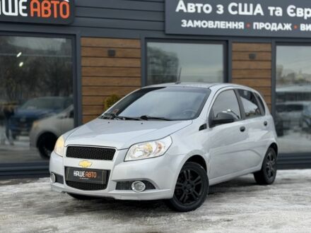 Серый Шевроле Авео, объемом двигателя 1.6 л и пробегом 223 тыс. км за 5200 $, фото 1 на Automoto.ua