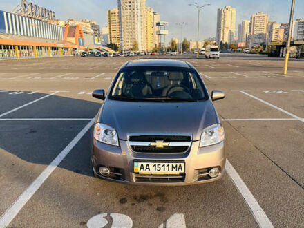 Сірий Шевроле Авео, об'ємом двигуна 1.5 л та пробігом 13 тис. км за 8000 $, фото 1 на Automoto.ua