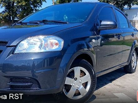 Серый Шевроле Авео, объемом двигателя 1.5 л и пробегом 218 тыс. км за 3700 $, фото 1 на Automoto.ua