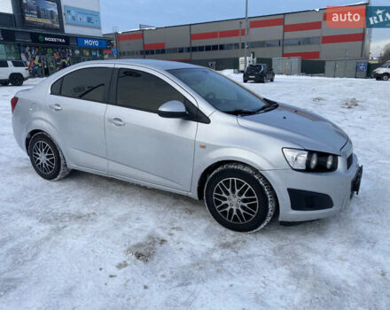 Серый Шевроле Авео, объемом двигателя 1.6 л и пробегом 218 тыс. км за 4600 $, фото 1 на Automoto.ua