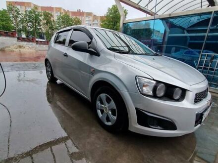 Шевроле Авео 2012 у Рівному на Automoto.ua Сірий Шевроле Авео, об'ємом двигуна 1.2 л та пробігом 242 тис. км за 5400 $, фото 1 на Automoto.ua