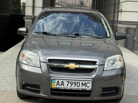 Серый Шевроле Авео, объемом двигателя 1.5 л и пробегом 63 тыс. км за 5500 $, фото 1 на Automoto.ua
