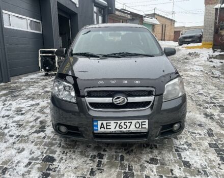 Сірий Шевроле Авео, об'ємом двигуна 1 л та пробігом 325 тис. км за 3300 $, фото 1 на Automoto.ua