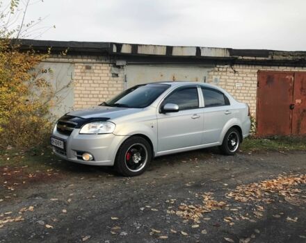 Серый Шевроле Авео, объемом двигателя 1.5 л и пробегом 165 тыс. км за 3900 $, фото 1 на Automoto.ua
