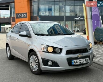Серый Шевроле Авео, объемом двигателя 1.6 л и пробегом 290 тыс. км за 3990 $, фото 1 на Automoto.ua