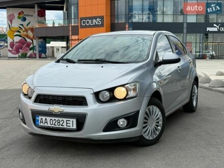 Серый Шевроле Авео, объемом двигателя 1.6 л и пробегом 289 тыс. км за 3990 $, фото 1 на Automoto.ua