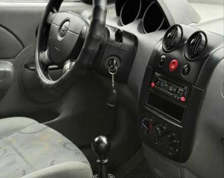 Шевроле Авео 2005 в Сумах на Automoto.ua Синий Шевроле Авео, объемом двигателя 1.5 л и пробегом 145 тыс. км за 2350 $, фото 17 на Automoto.ua