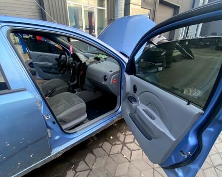 Синий Шевроле Авео, объемом двигателя 1.5 л и пробегом 400 тыс. км за 1300 $, фото 5 на Automoto.ua