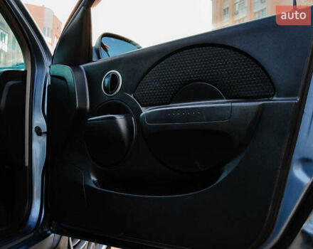 Синій Шевроле Авео, об'ємом двигуна 1.5 л та пробігом 285 тис. км за 2900 $, фото 27 на Automoto.ua