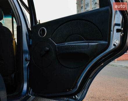 Синій Шевроле Авео, об'ємом двигуна 1.5 л та пробігом 285 тис. км за 2900 $, фото 25 на Automoto.ua
