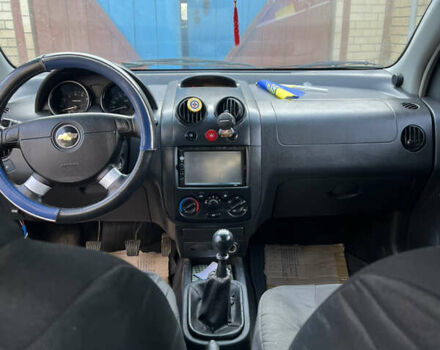 Синій Шевроле Авео, об'ємом двигуна 1.5 л та пробігом 220 тис. км за 3000 $, фото 4 на Automoto.ua