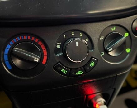 Синій Шевроле Авео, об'ємом двигуна 1.5 л та пробігом 217 тис. км за 3999 $, фото 14 на Automoto.ua