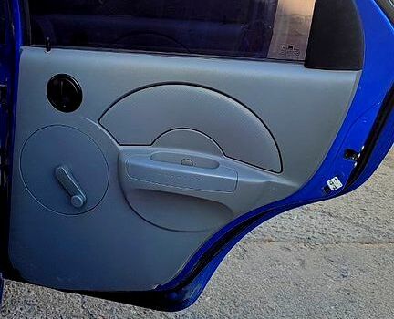 Синий Шевроле Авео, объемом двигателя 1.5 л и пробегом 220 тыс. км за 2500 $, фото 3 на Automoto.ua