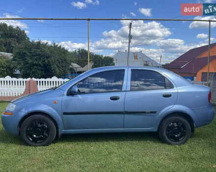 Синий Шевроле Авео, объемом двигателя 1.5 л и пробегом 245 тыс. км за 3800 $, фото 1 на Automoto.ua