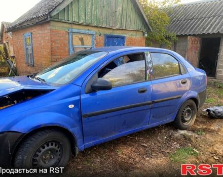 Синий Шевроле Авео, объемом двигателя 1.5 л и пробегом 100 тыс. км за 800 $, фото 2 на Automoto.ua