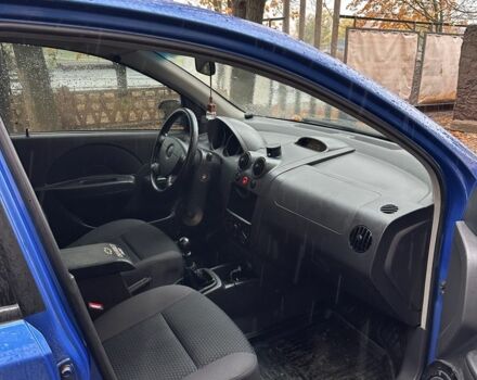 Шевроле Авео 2005 в Кривом Роге на Automoto.ua Синий Шевроле Авео, объемом двигателя 1.5 л и пробегом 207 тыс. км за 3800 $, фото 5 на Automoto.ua