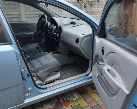 Синій Шевроле Авео, об'ємом двигуна 1.5 л та пробігом 165 тис. км за 78 $, фото 4 на Automoto.ua