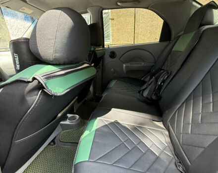 Синій Шевроле Авео, об'ємом двигуна 1.5 л та пробігом 244 тис. км за 2800 $, фото 5 на Automoto.ua