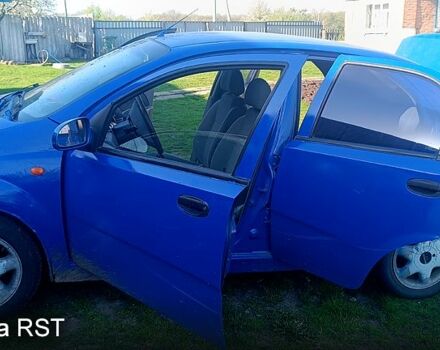 Синий Шевроле Авео, объемом двигателя 15 л и пробегом 200 тыс. км за 1700 $, фото 3 на Automoto.ua