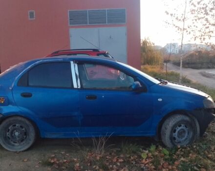 Синій Шевроле Авео, об'ємом двигуна 1.5 л та пробігом 250 тис. км за 900 $, фото 2 на Automoto.ua