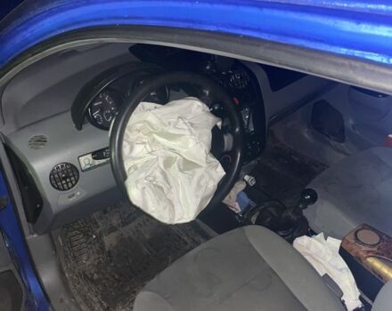 Синий Шевроле Авео, объемом двигателя 1.5 л и пробегом 170 тыс. км за 1200 $, фото 5 на Automoto.ua