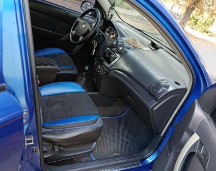 Синий Шевроле Авео, объемом двигателя 1.5 л и пробегом 275 тыс. км за 3800 $, фото 4 на Automoto.ua