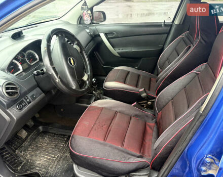 Шевроле Авео 2006 в Сумах на Automoto.ua Синий Шевроле Авео, объемом двигателя 1.5 л и пробегом 220 тыс. км за 3300 $, фото 12 на Automoto.ua