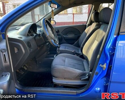 Синий Шевроле Авео, объемом двигателя 15 л и пробегом 185 тыс. км за 2750 $, фото 7 на Automoto.ua
