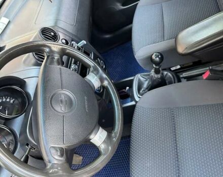 Синий Шевроле Авео, объемом двигателя 1.5 л и пробегом 304 тыс. км за 3200 $, фото 3 на Automoto.ua