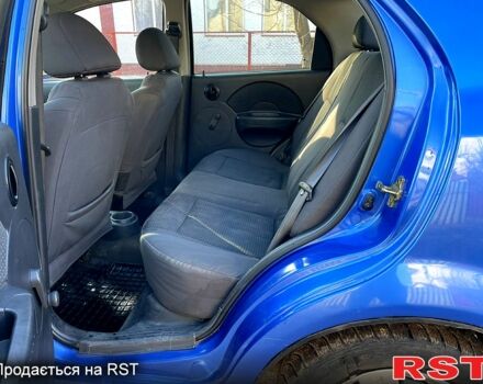 Синий Шевроле Авео, объемом двигателя 15 л и пробегом 185 тыс. км за 2750 $, фото 6 на Automoto.ua