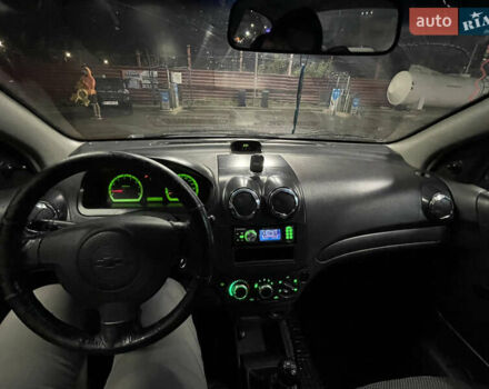 Синий Шевроле Авео, объемом двигателя 1.5 л и пробегом 210 тыс. км за 2900 $, фото 1 на Automoto.ua