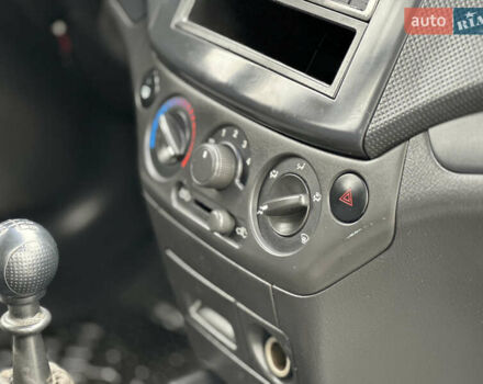 Синий Шевроле Авео, объемом двигателя 1.5 л и пробегом 219 тыс. км за 3550 $, фото 11 на Automoto.ua