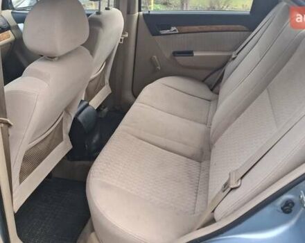 Синий Шевроле Авео, объемом двигателя 1.6 л и пробегом 312 тыс. км за 2300 $, фото 5 на Automoto.ua