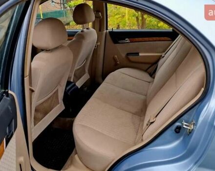 Синий Шевроле Авео, объемом двигателя 1.6 л и пробегом 312 тыс. км за 2600 $, фото 2 на Automoto.ua