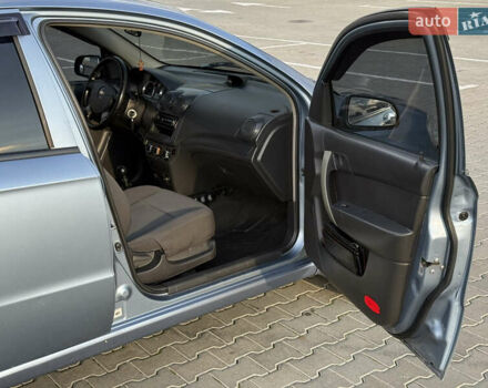 Синій Шевроле Авео, об'ємом двигуна 1.5 л та пробігом 290 тис. км за 3700 $, фото 21 на Automoto.ua
