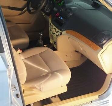 Синий Шевроле Авео, объемом двигателя 1.6 л и пробегом 104 тыс. км за 4000 $, фото 4 на Automoto.ua