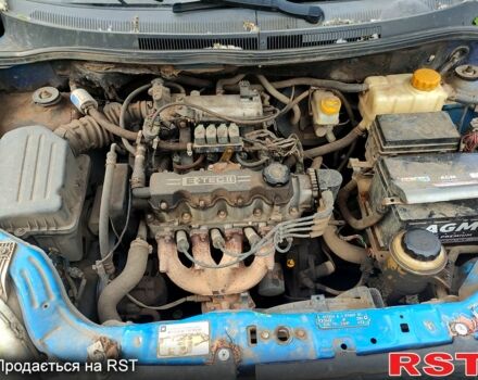 Синий Шевроле Авео, объемом двигателя 1.5 л и пробегом 150 тыс. км за 1750 $, фото 4 на Automoto.ua