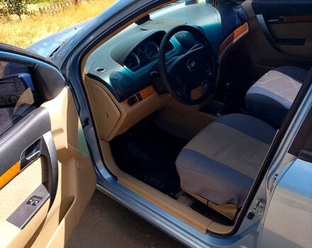 Синий Шевроле Авео, объемом двигателя 1.6 л и пробегом 181 тыс. км за 3600 $, фото 5 на Automoto.ua