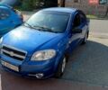 Синий Шевроле Авео, объемом двигателя 1.5 л и пробегом 300 тыс. км за 2500 $, фото 1 на Automoto.ua