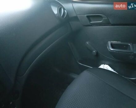 Синій Шевроле Авео, об'ємом двигуна 1.5 л та пробігом 318 тис. км за 2650 $, фото 1 на Automoto.ua