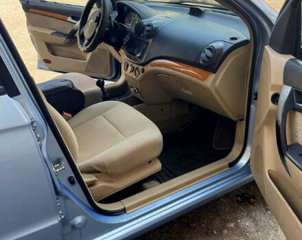Синий Шевроле Авео, объемом двигателя 1.6 л и пробегом 250 тыс. км за 4200 $, фото 4 на Automoto.ua