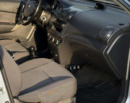 Синій Шевроле Авео, об'ємом двигуна 1.5 л та пробігом 290 тис. км за 3700 $, фото 22 на Automoto.ua