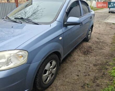 Синий Шевроле Авео, объемом двигателя 1.5 л и пробегом 350 тыс. км за 4600 $, фото 1 на Automoto.ua