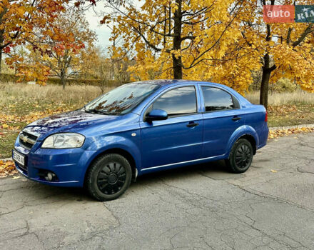 Синий Шевроле Авео, объемом двигателя 1.5 л и пробегом 300 тыс. км за 3499 $, фото 1 на Automoto.ua