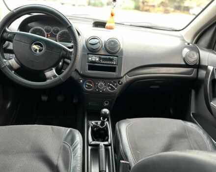 Синий Шевроле Авео, объемом двигателя 1.5 л и пробегом 319 тыс. км за 3999 $, фото 5 на Automoto.ua