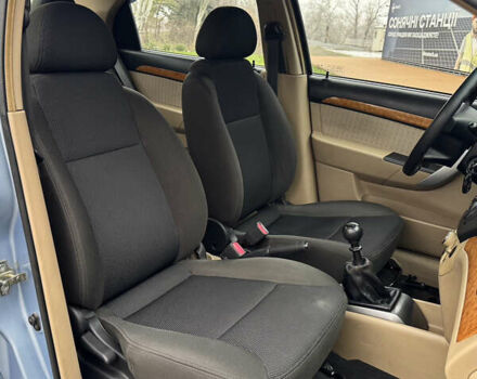 Синий Шевроле Авео, объемом двигателя 1.6 л и пробегом 138 тыс. км за 4600 $, фото 23 на Automoto.ua