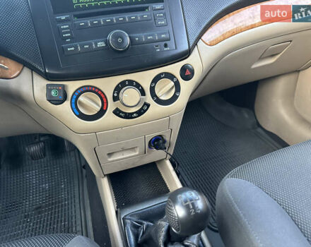Синій Шевроле Авео, об'ємом двигуна 1.6 л та пробігом 180 тис. км за 3500 $, фото 5 на Automoto.ua